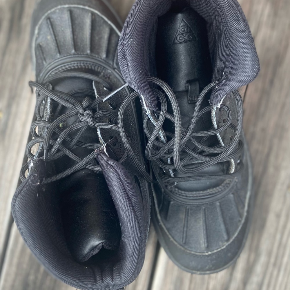 Nike leather boots